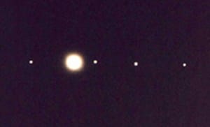 Jupiter-moons-in-scope-580x351