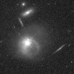 Imagen del quasar PKS 2349, a 1.500 millones de años luz de nosotros.
