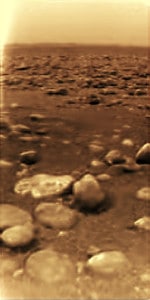 Una de las imágenes de la superficie de Titán tomadas por la sonda Huygens tras su aterrizaje.