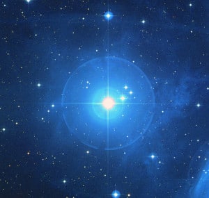 Alcione, una típica gigante azul. Crédito: NASA, ESA, AURA/Caltech, Palomar Observatory