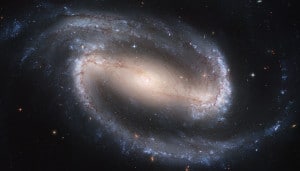 La galaxia espiral barrada NGC 1300. Crédito: NASA, ESA, and The Hubble Heritage Team STScI/AURA)