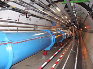 Un túnel del Gran Colisionador de Hadrones. Crédito: Julian Herzog