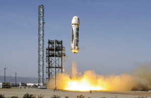 New Shepard, el cohete suborbital (y reutilizable) de Blue Origin. Crédito: Blue Origin
