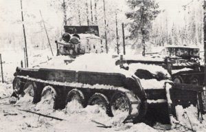Un tanque ruso BT-5 destruido durante la Guerra de Invierno (1939-1940). Credit: Wikimedia Commons/SA-kuva/Finnish Army Pictures
