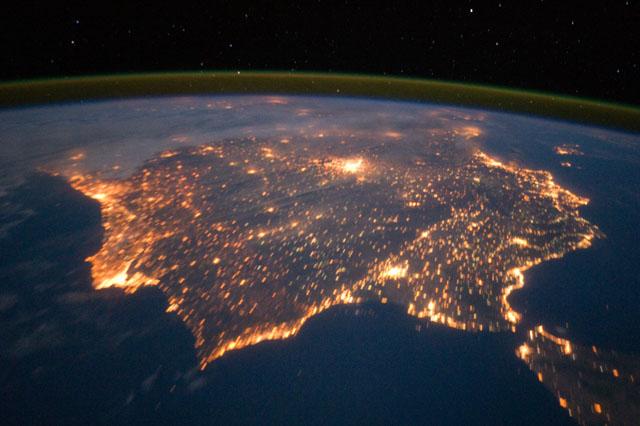 La contaminación lumínica… (o por qué ya no vemos las estrellas por las noches)