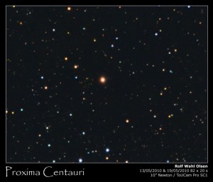 Próxima Centauri es una de las estrellas de Alfa Centauri. Para más señas, es una enana roja, así que seguirá ahí durante mucho tiempo...
