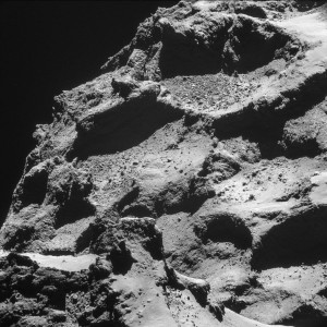 Superficie del cometa desde 10 kilómetros de distancia. Crédito: ESA/Rosetta/NAVCAM, European Space Agency