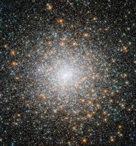 El cúmulo globular Messier 15, observado por el telescopio Hubble. Crédito: NASA, ESA
