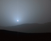 Una puesta de sol en Marte, en el cráter Gale. Crédito: NASA/JPL-Caltech/MSSS