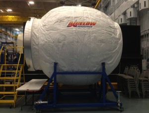 Reproducción del modelo BEAM que se acoplará a la Estación Espacial Internacional. Crédito: Bigelow Aerospace