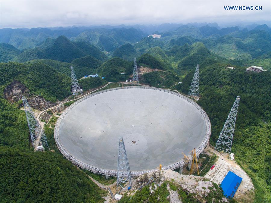 China termina la construcción del radio telescopio FAST