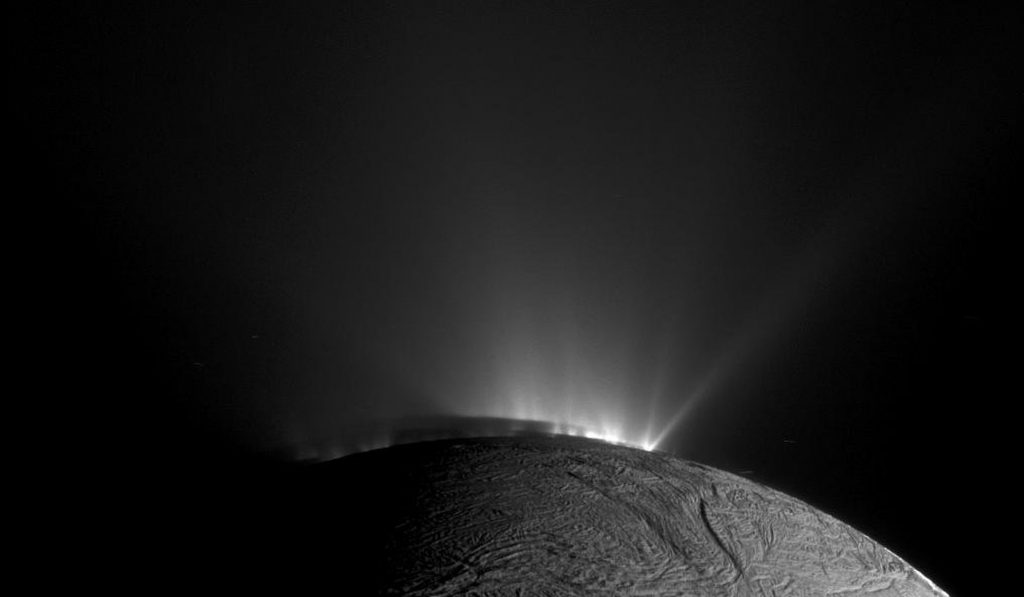 Descubren que Encélado contiene fósforo 