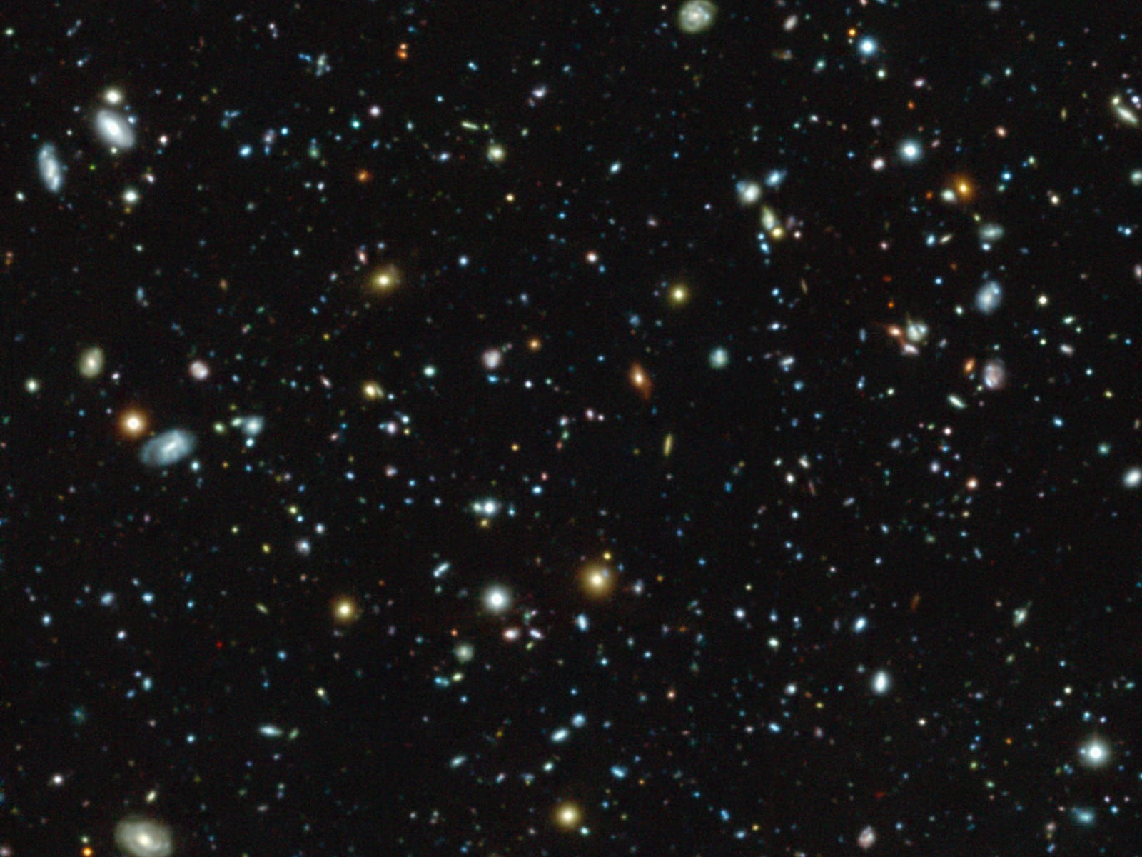 El campo ultraprofundo de Hubble aun guarda sorpresas