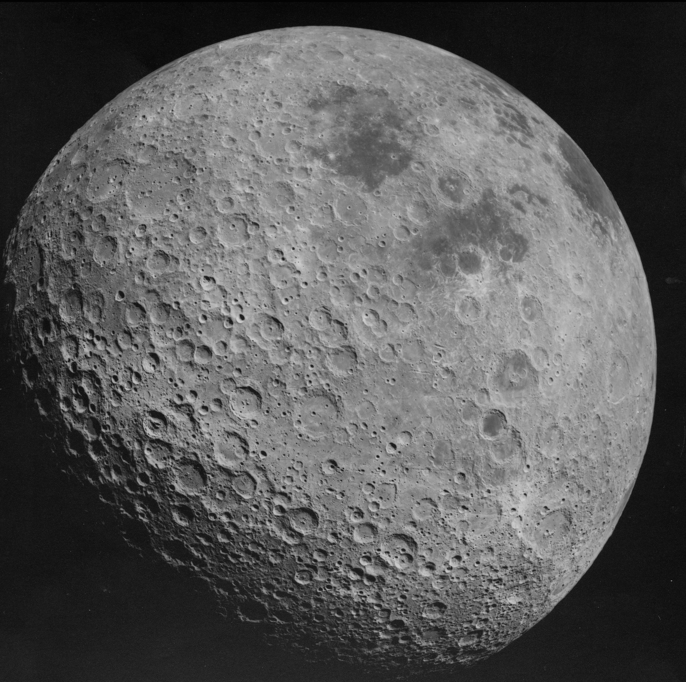La NASA busca construir un gran telescopio lunar