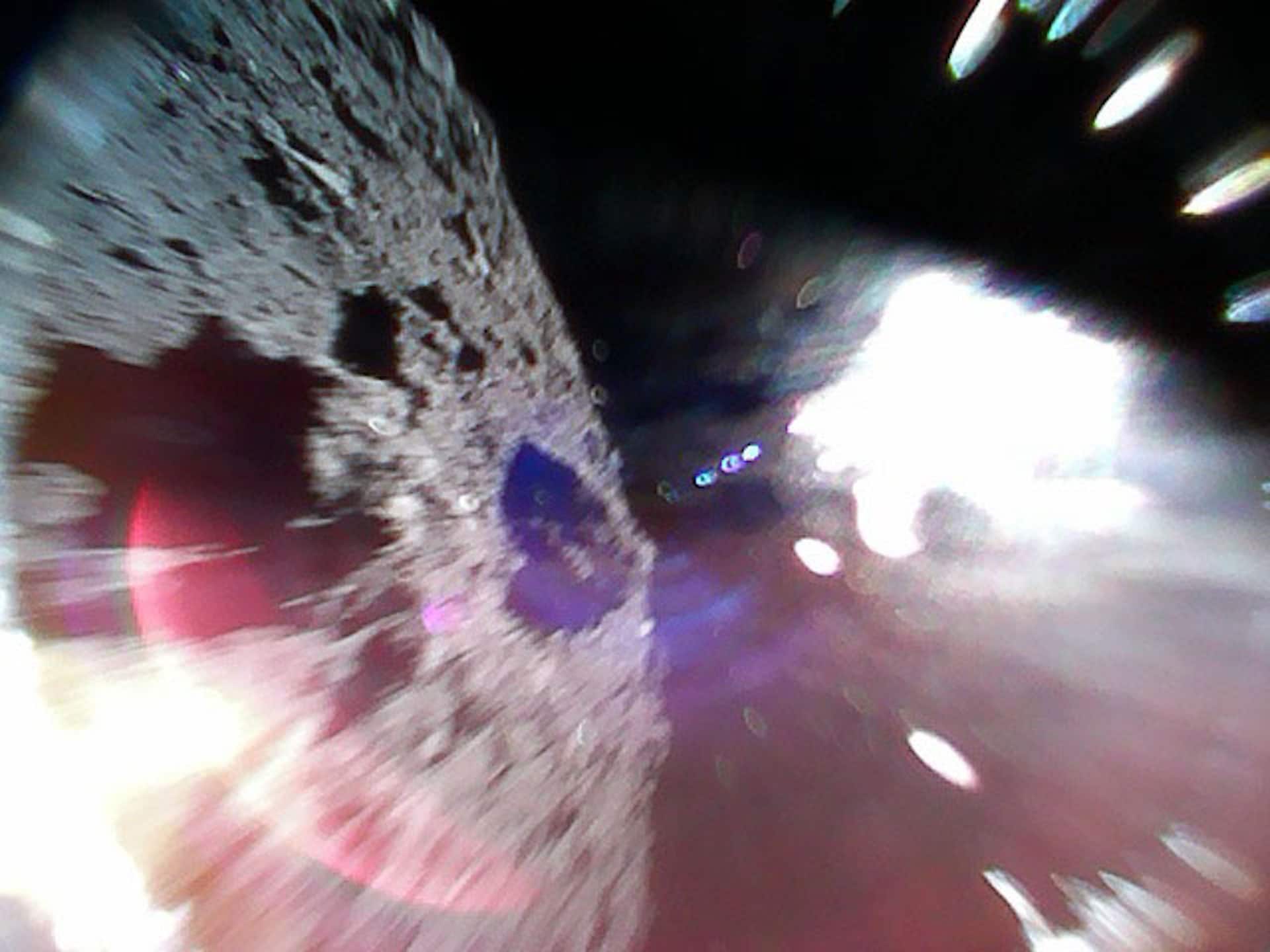 Dos rovers aterrizan en la superficie del asteroide Ryugu