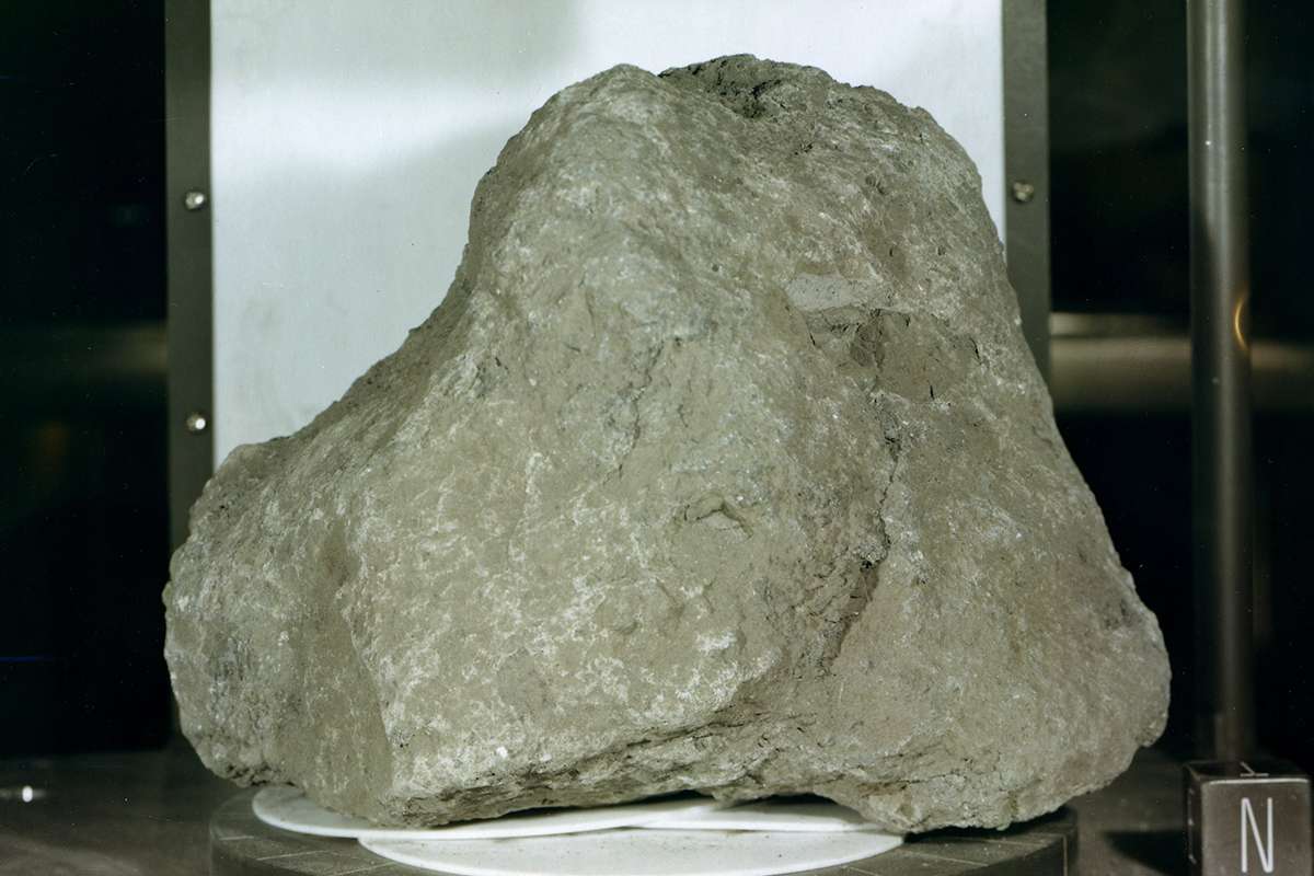 Apolo 14 trajo una roca de la Tierra desde la Luna