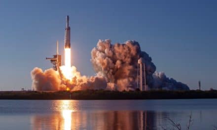 SpaceX solicita añadir 30 000 satélites para Starlink