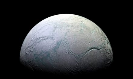 El océano de Encélado contiene nutrientes