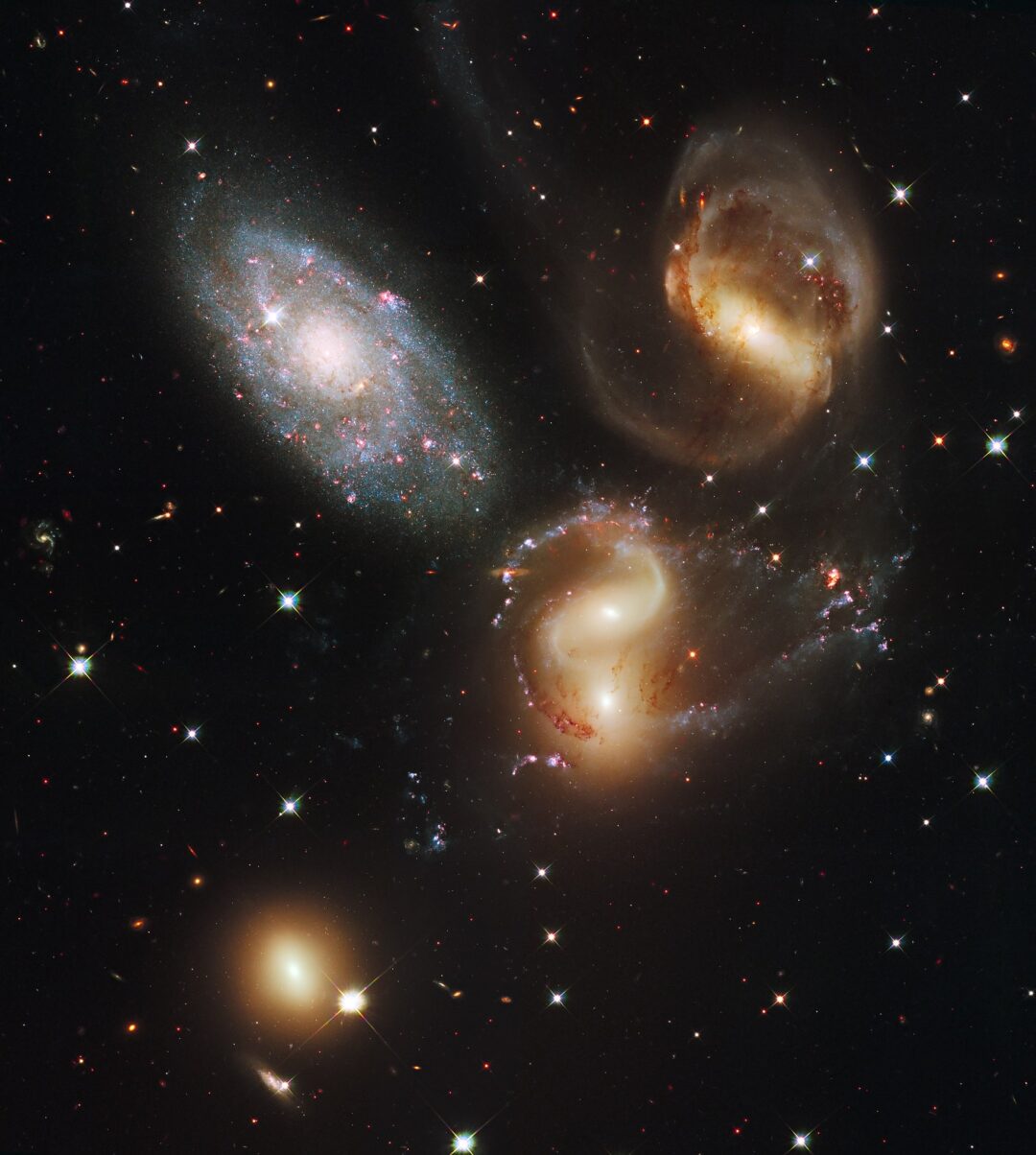 SMACS 0723: La primera imagen del James Webb — Astrobitácora