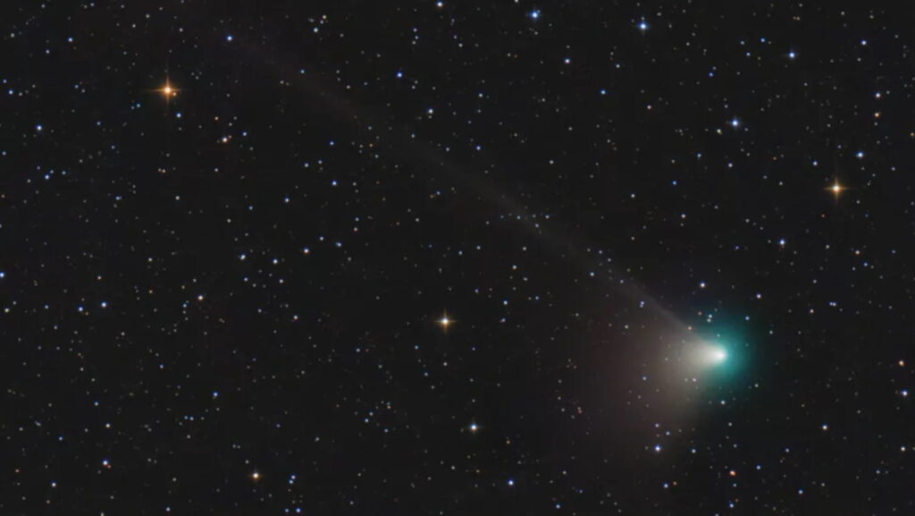 El cometa verde podría abandonar el Sistema Solar