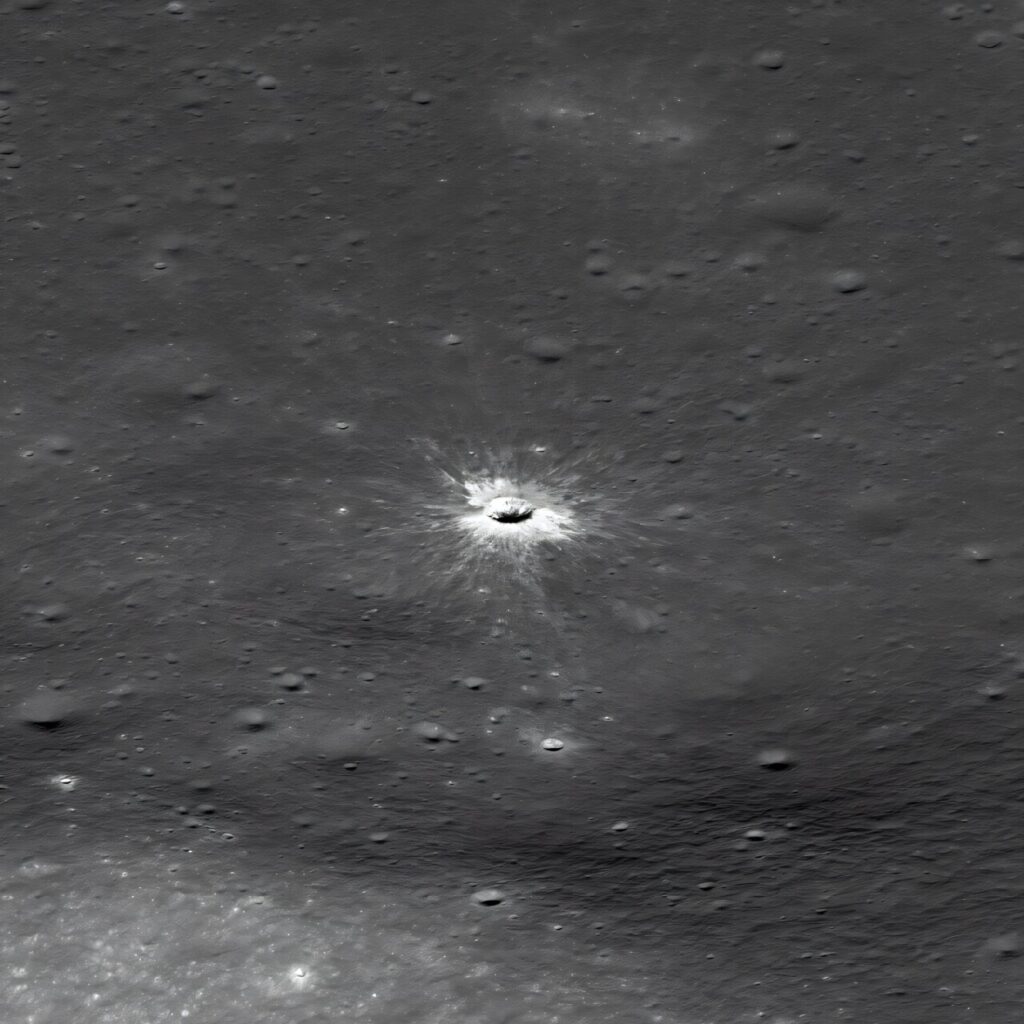 El sorprendente cráter lunar que había pasado desapercibido